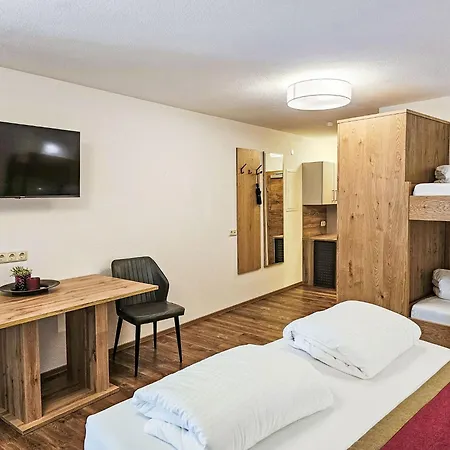 Apartamento Trisanna By Interhome